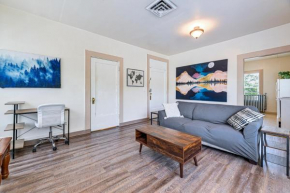 Charming Klamath Falls Apt Walk to Downtown!